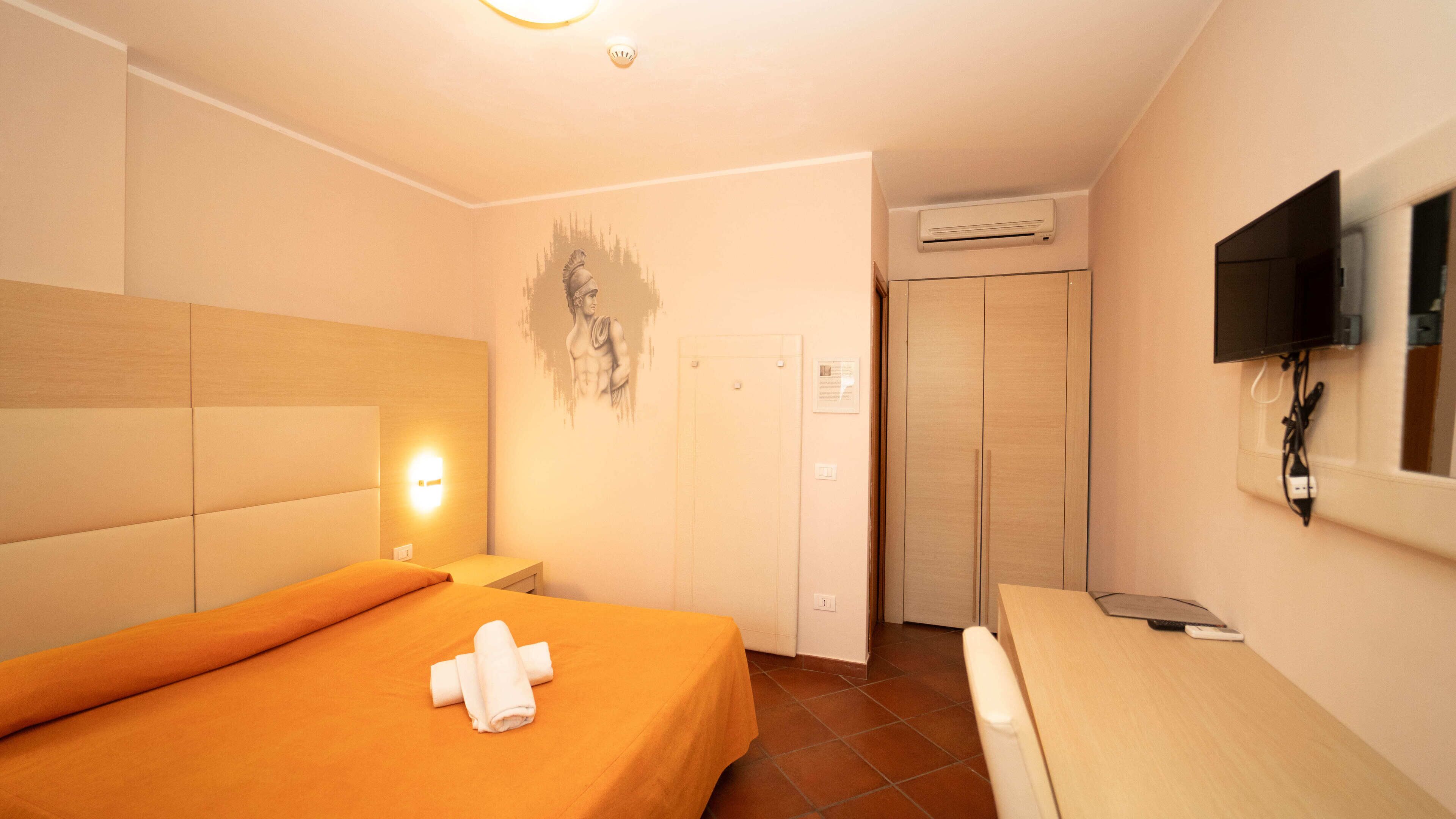 Minibar, wifi gratis y ropa de cama 