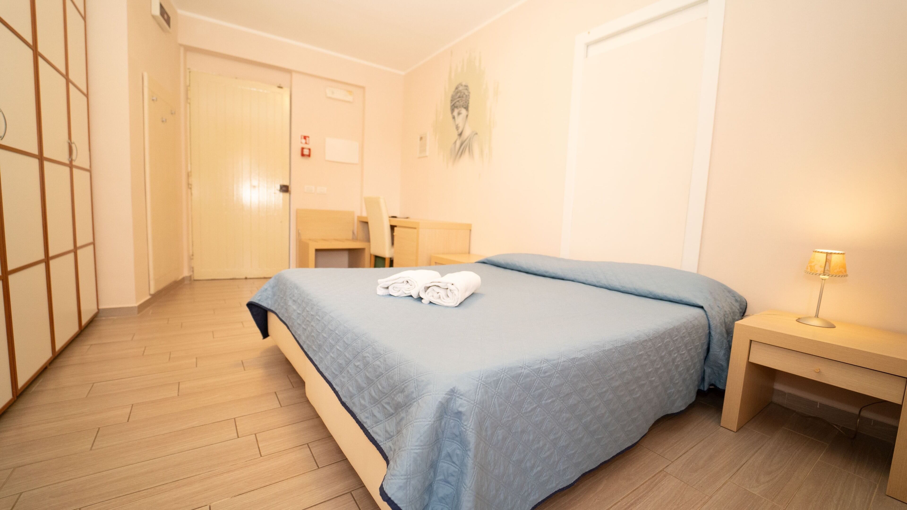 Double Room | Minibar, free WiFi, bed sheets