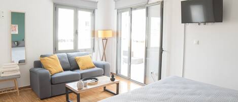 1 bedroom, desk, iron/ironing board, WiFi