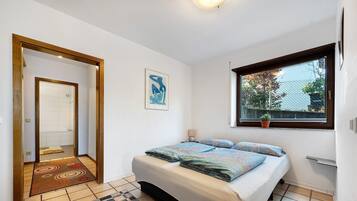 1 bedroom, WiFi, bed sheets, wheelchair access