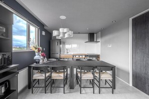 In-room dining - FROVIA YIG VILLA (Furano)