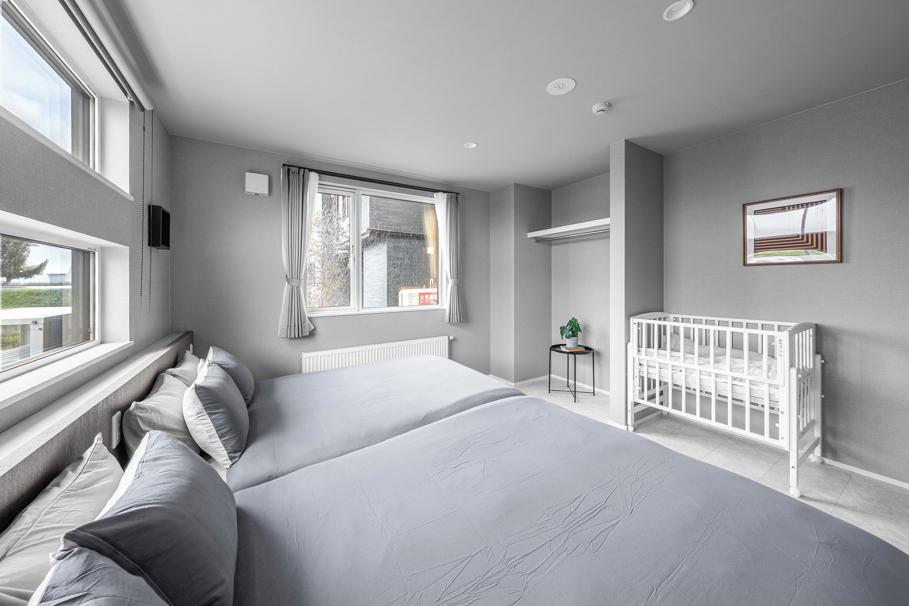 Iron/ironing board, free WiFi