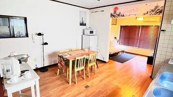 Comfort Villa | Blackout drapes, free WiFi