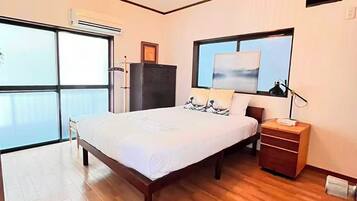 Comfort Villa | Blackout drapes, free WiFi