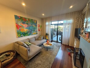 Smart TV, books, printers