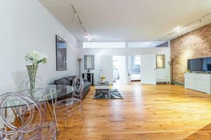 Room - XL Prime Tribeca Furnished Loft (New York)