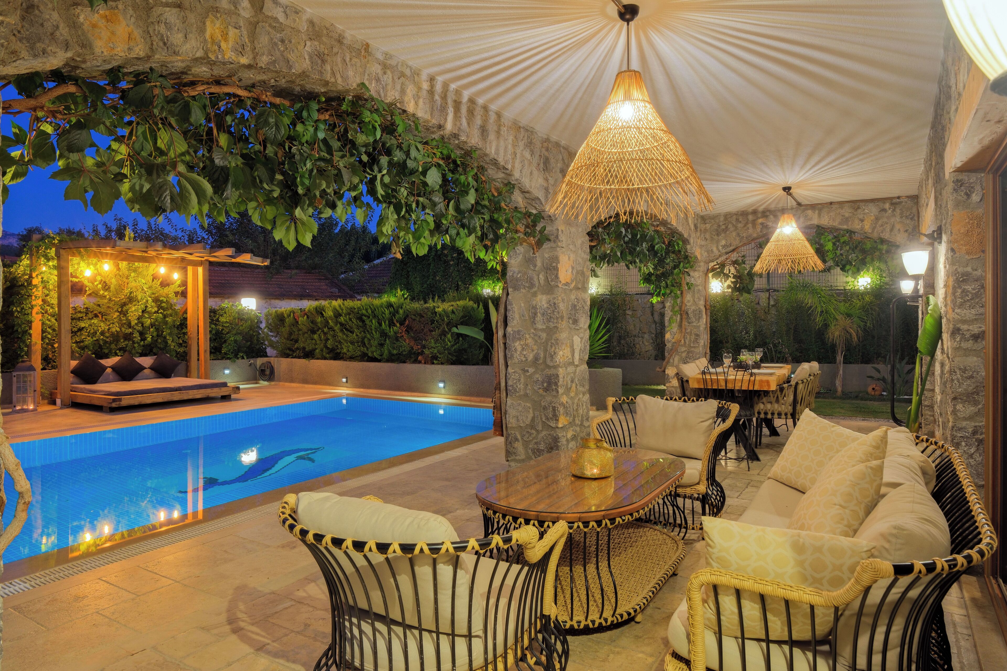 Exklusiv villa - privat pool - utsikt mot trädgården | Terrass/Patio