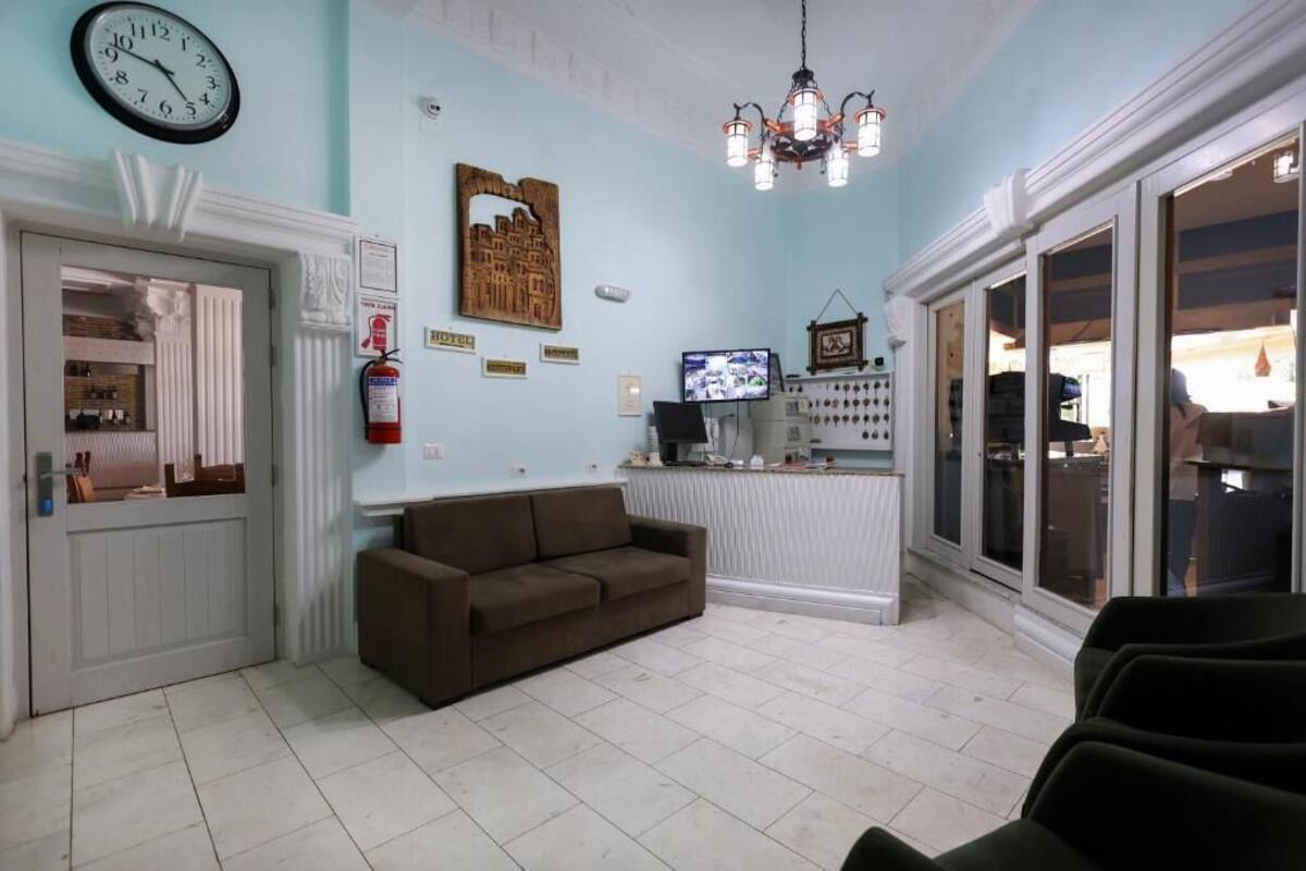 Triple Room | Free WiFi, bed sheets