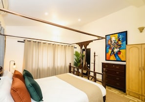 Villa, Resort View | Desk, laptop workspace, iron/ironing board, free WiFi - The Plix Villa (Vagator)