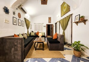 Living area - The Plix Villa (Vagator)