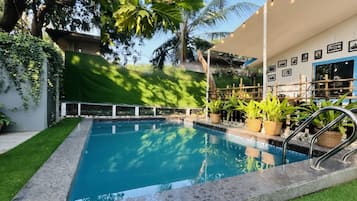 Udendørs pool