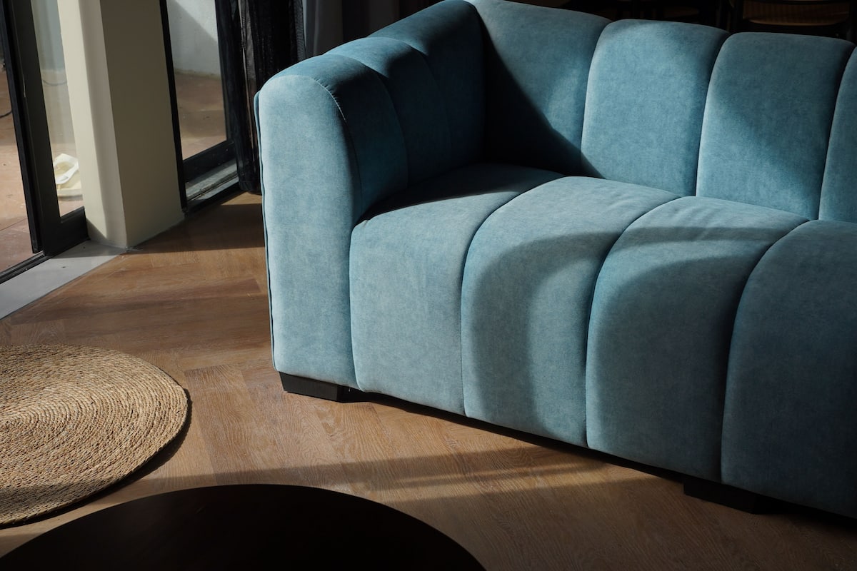 Desk, laptop workspace, free WiFi