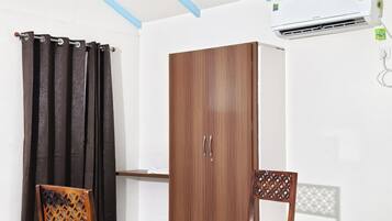 Telttamajoitus | Ruokailu omassa huoneessa