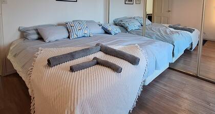 Waterfront Broadwater Master Bedroom Views Mirrors with own private beach front