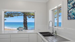 ميكروويف، فرن، موقد طهي مسطح، غسالة أطباق