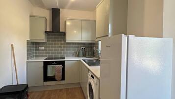 Apartment, 3 Bedrooms | Laundry