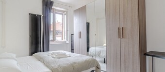 GuestHost - A cozy 45 square meters apartment, perfect for two people, located on the fourth floor of a building (NO elevator).The property is located in the Barriera di Milano neighborhood, north of the historic center. Convenient public transportation