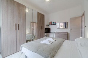 1 Schlafzimmer, Bügeleisen/Bügelbrett