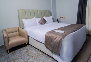 Standard Double Room | Bathroom