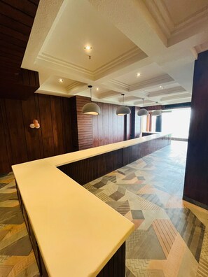 Reception - Hotel Sky Inn (Lucknow)