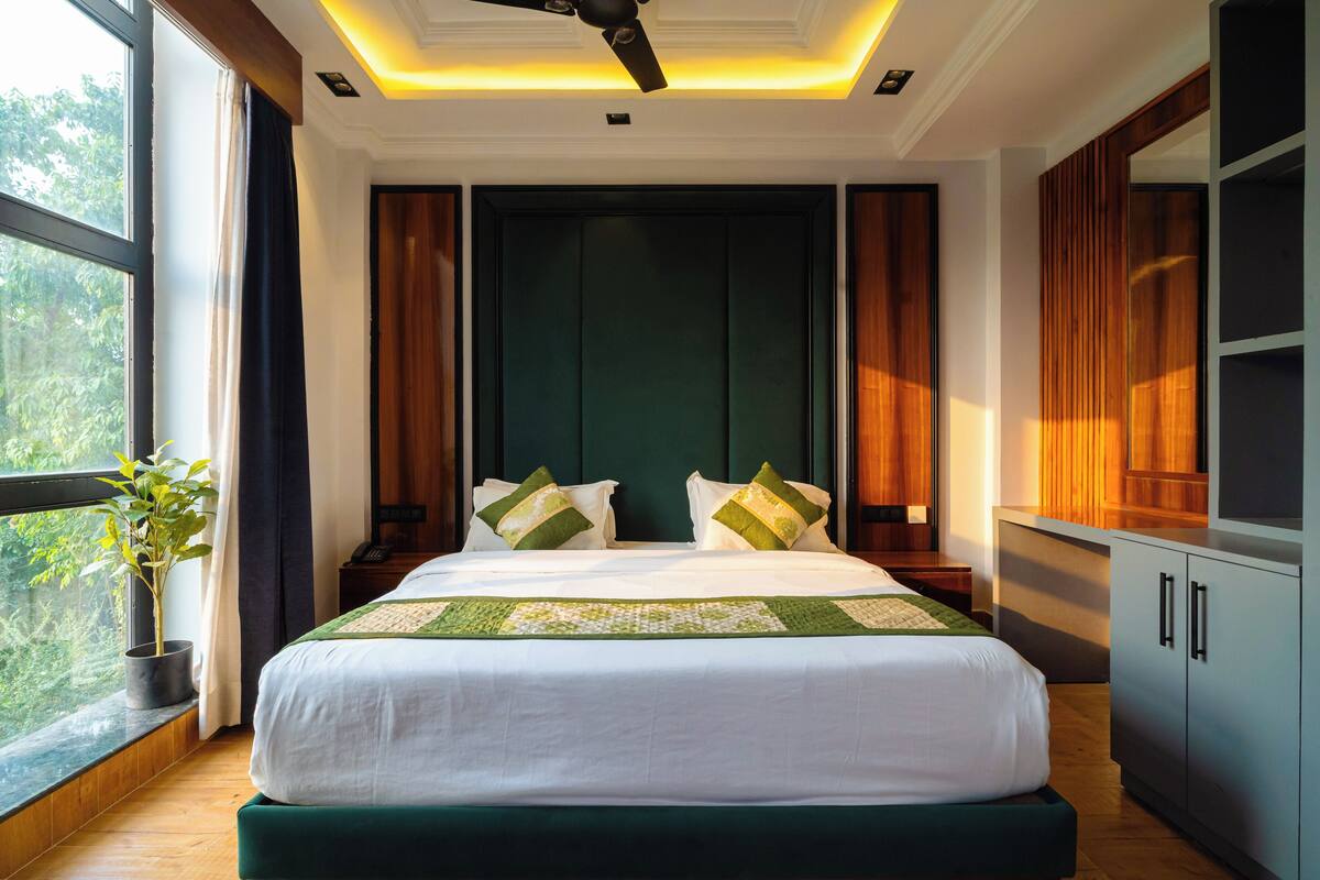 Deluxe Double Room | Laptop workspace, WiFi (free)