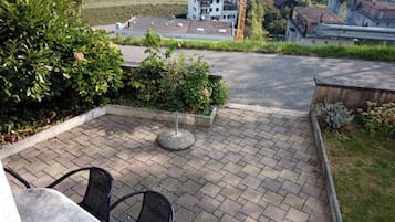 Dortoir Partagé, 1 chambre, terrasse | Restauration extérieure