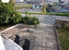 Dortoir Partagé, 1 chambre, terrasse | Restauration extérieure