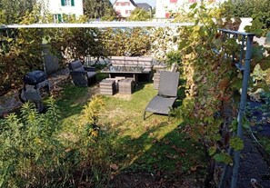 Shared Dormitory, 1 Bedroom, Terrace | Garden - Room-charming Guest Room in Heart of Bad (Baden)