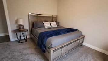 2 bedrooms, desk, iron/ironing board, travel crib