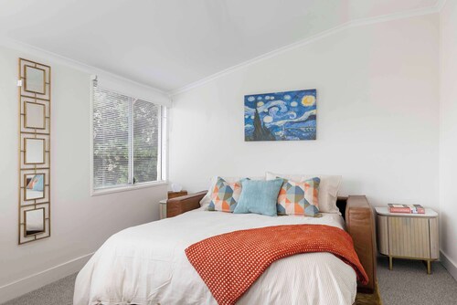 Golden Key by the Sea | Coastal Nostalgia in Henley Beach