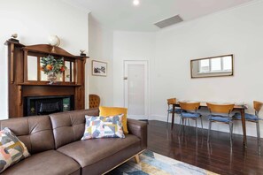 TV, offices - Golden Key by the Sea | Coastal Nostalgia in Henley Beach (Henley Beach)