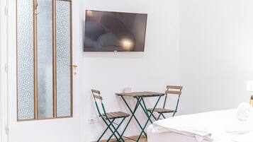 Perushuoneisto | Silitysrauta/-lauta, ilmainen Wi-Fi