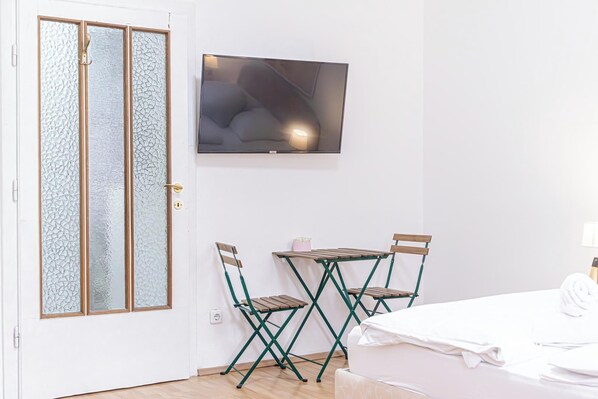 Basic-Apartment | Bügeleisen/Bügelbrett, kostenloses WLAN