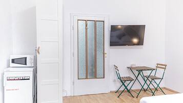 Perushuoneisto | Silitysrauta/-lauta, ilmainen Wi-Fi