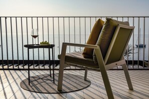 Luxury Condo, Lake View | View from room