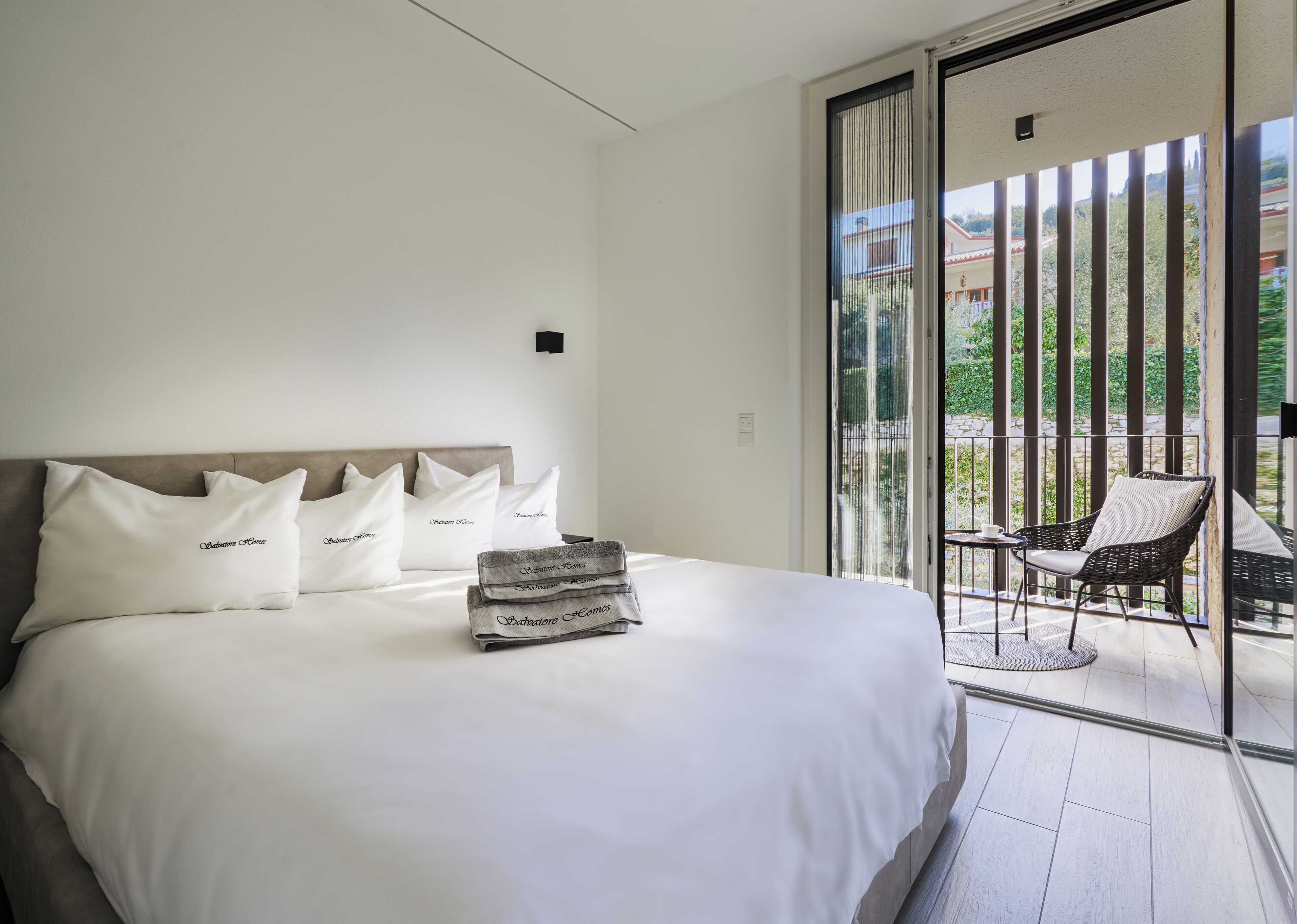 Luxury Condo, Lake View | In-room safe, desk, laptop workspace, blackout drapes