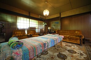 Interior - kamino Terrace (Seki)