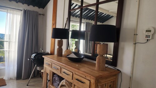 Two bed Nyanga Lakeside Cottage - 2298