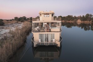 บริเวณภายนอก