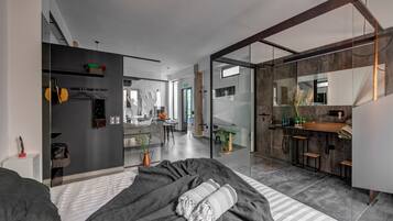 1 bedroom, iron/ironing board, WiFi, bed sheets