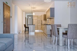 Interior - A 3BR, fully equipped home opposite the beach w/AC (St. Paul`s Bay)