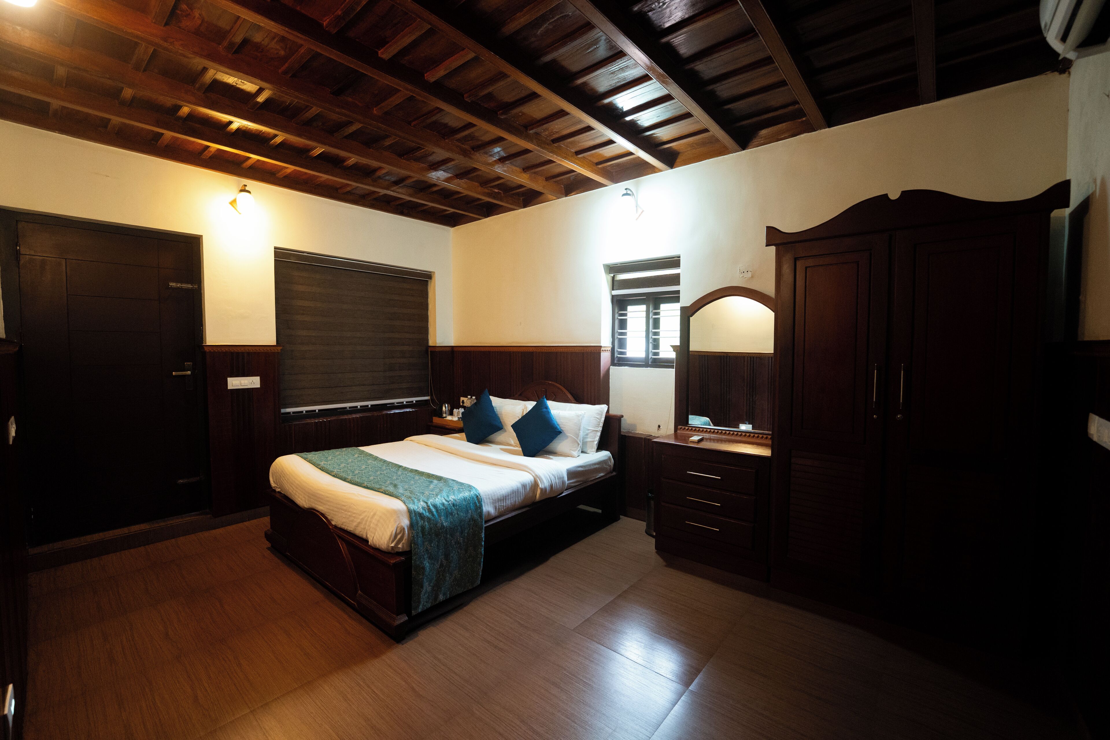 โต๊ะทำงาน, Wi-Fi ฟรี