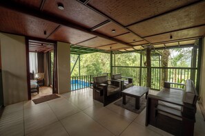 Premier Oda, Balkon, Tepe Manzaralı | Masa, ücretsiz kablosuz İnternet 