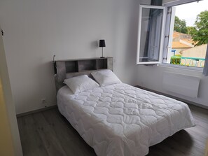 1 bedroom, iron/ironing board, WiFi - 3-room apartment ideally located (Fouras)