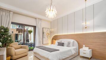 Luxury Townhome, 3 Bedrooms, Private Pool | Iron/ironing board, WiFi (free)