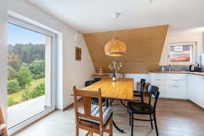 Dining - Apartment Kuckuck in Grafenhausen – Hochschwarzwald Card inklusive (Grafenhausen)