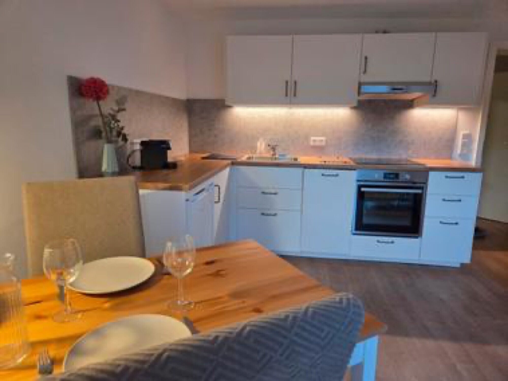 Kühlschrank, Ofen, Herdplatte, Geschirrspüler