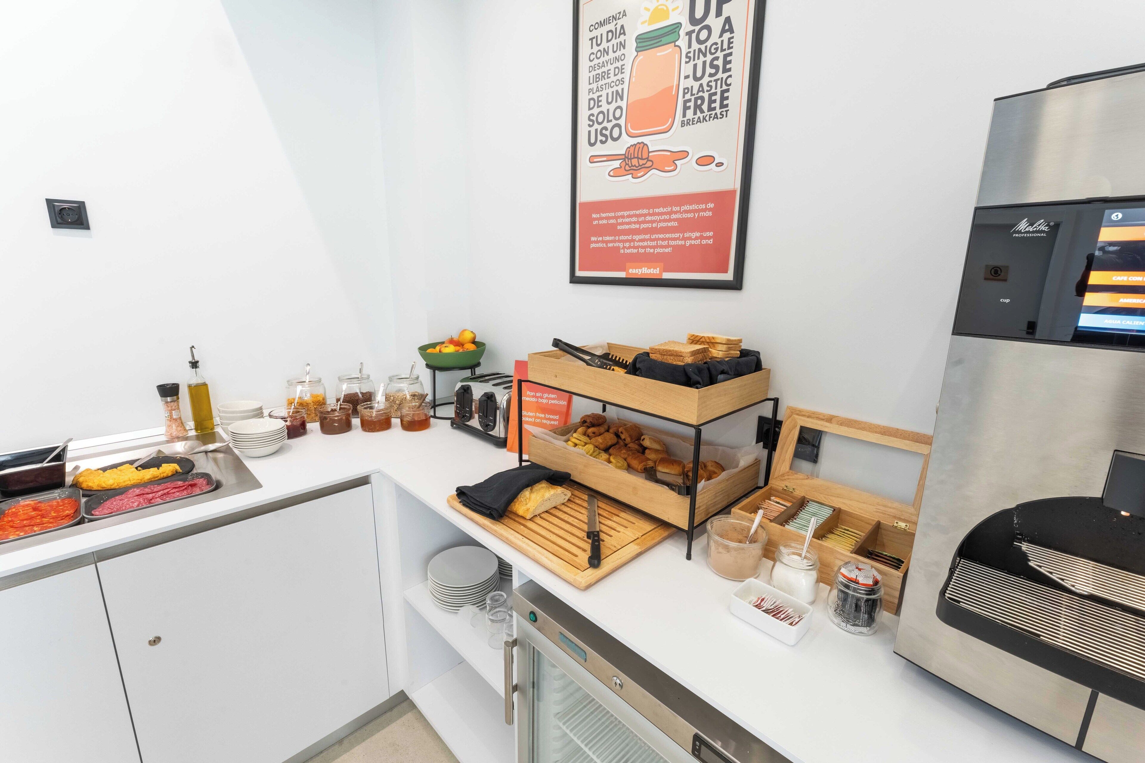 Dagelijks continentaal ontbijt (EUR 8.50 per persoon)