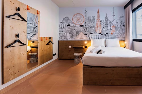 easyHotel Madrid Alcala
