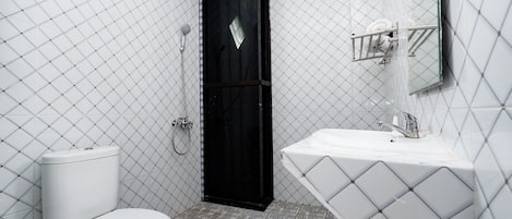 Chambre Standard double | Salle de bain | Douche